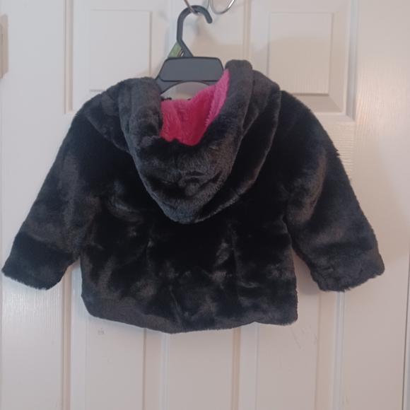 Cat & Jack Faux Fur Hooded Coat Girls Sz 2T - Picture 5 of 5